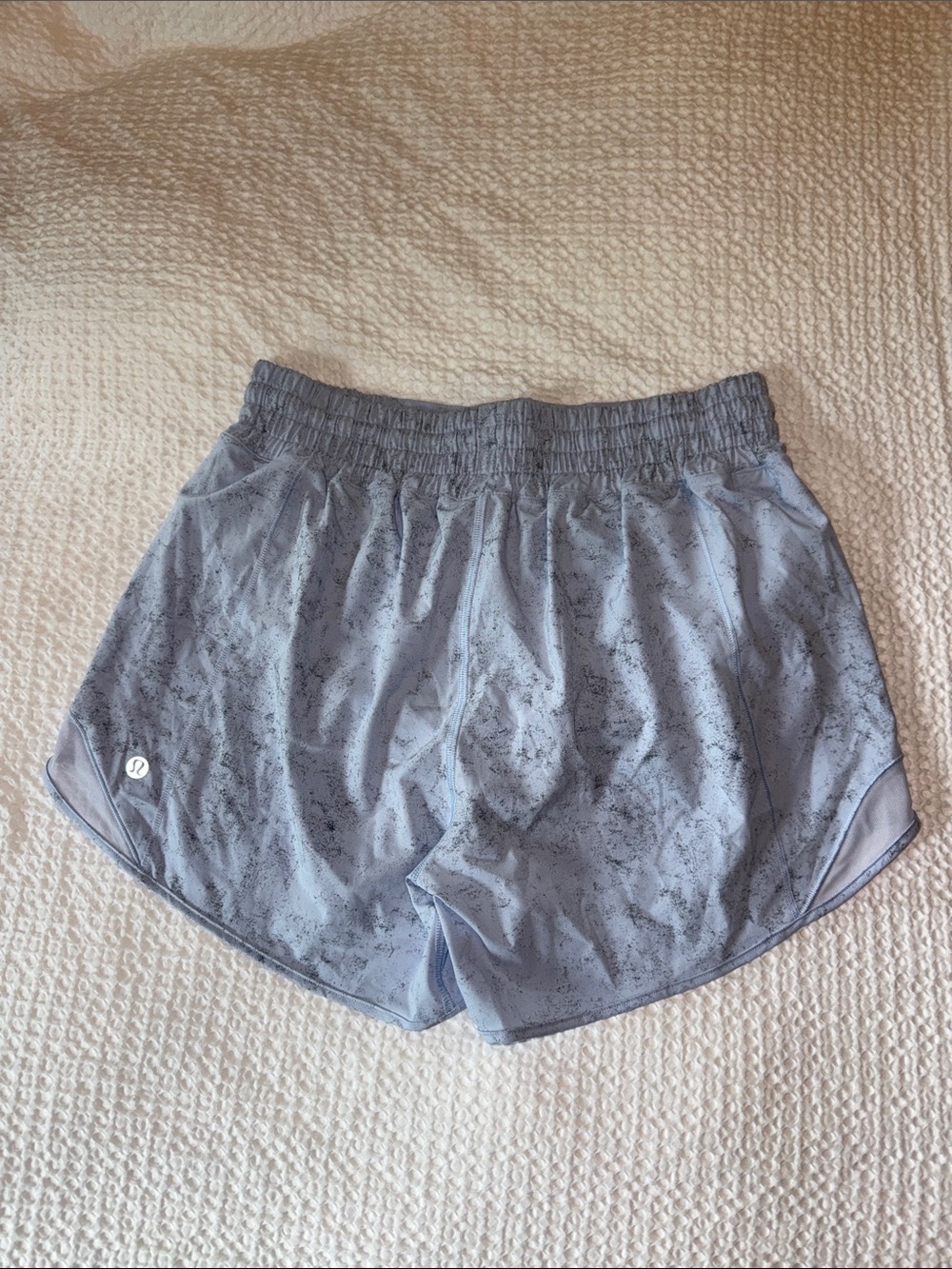 Lululemon HR Hotty Hot 4” Shorts - Picture 2 of 4